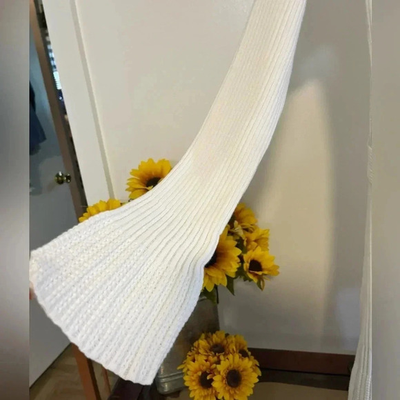 Express Women’s size M long sleeve cotton blend cream cardigan sweater - Picture 2 of 8